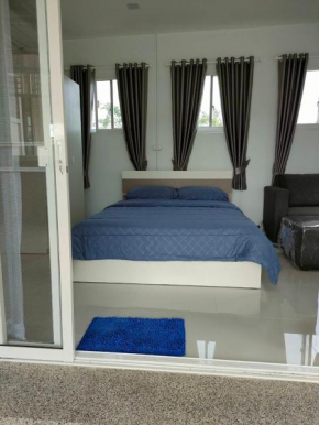 Nongnuchs Homestay Queen Bed